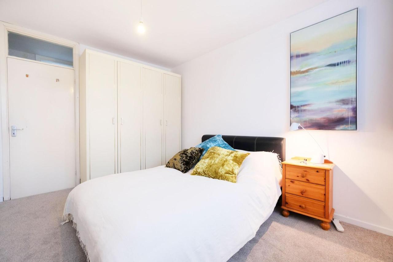Pass The Keys - Beautiful Flat With Balcony In Swiss Cottage, London Luaran gambar